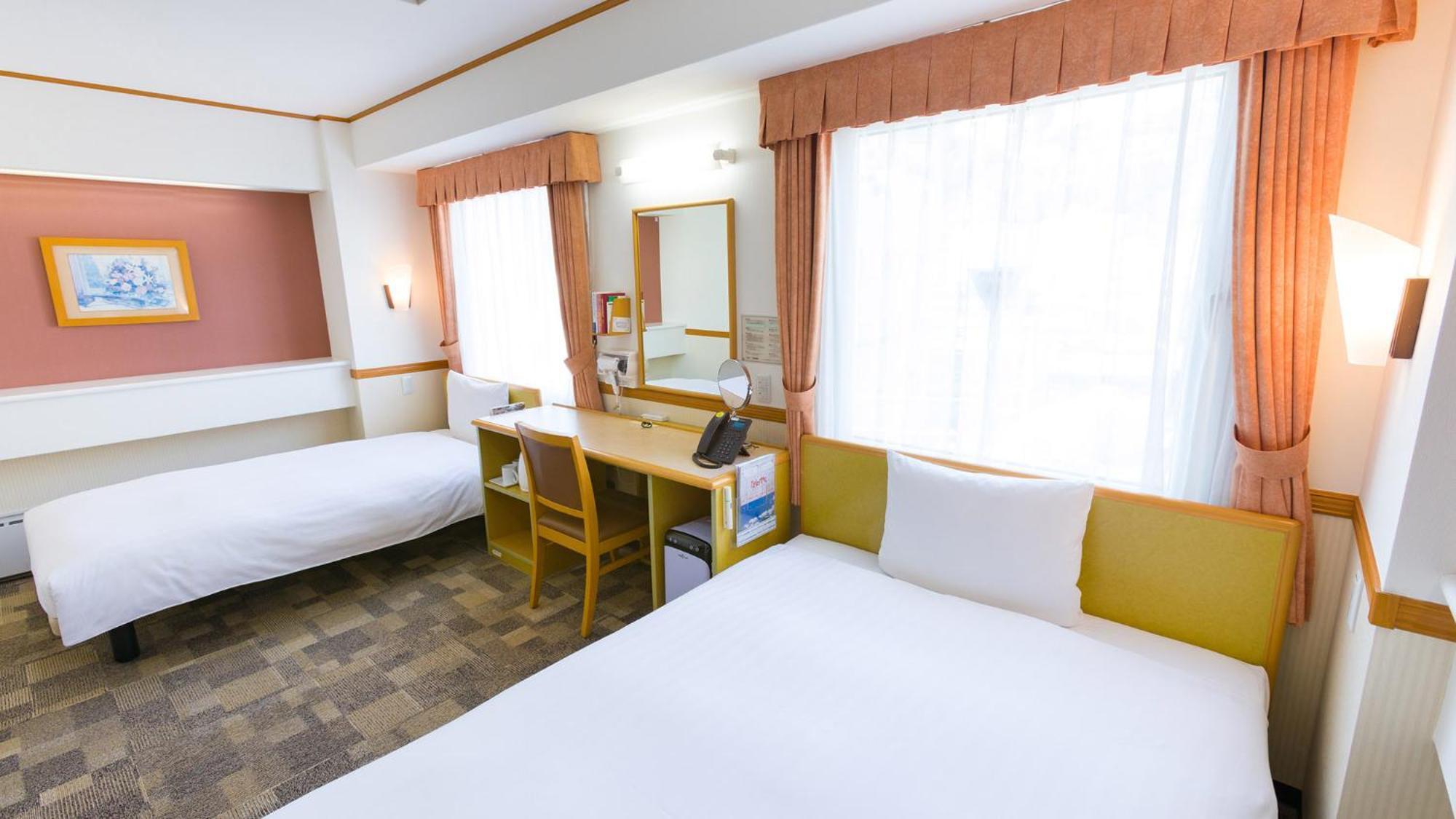 Toyoko Inn Yonezawa Ekimae Exterior foto